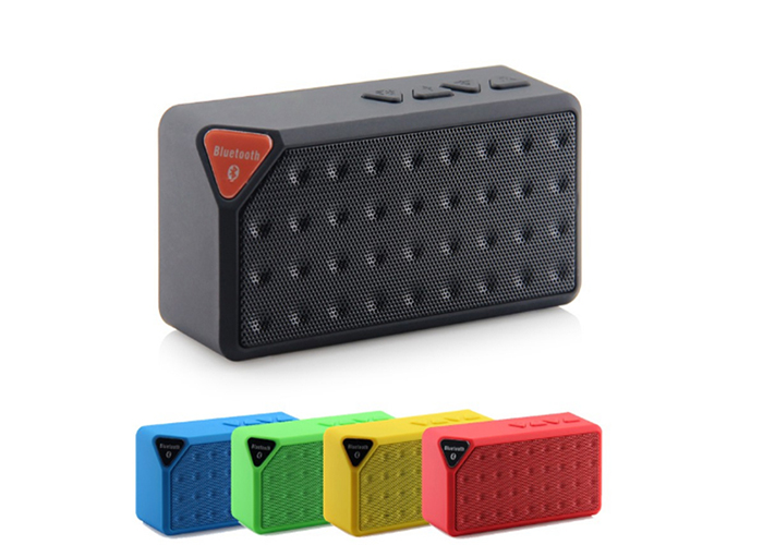 Колонка портативная X3 (FM/USB/AUX/Bluetooth/TF card/съемный аккумулятор) выполнена в разных цветовых гаммах